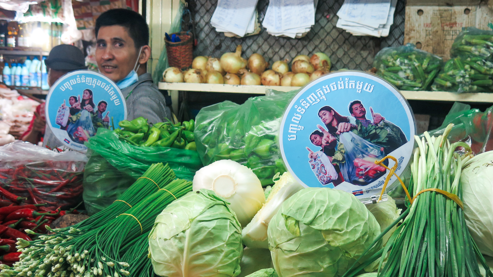 Changing vendors' default to reduce plastic bag use — 17 Triggers